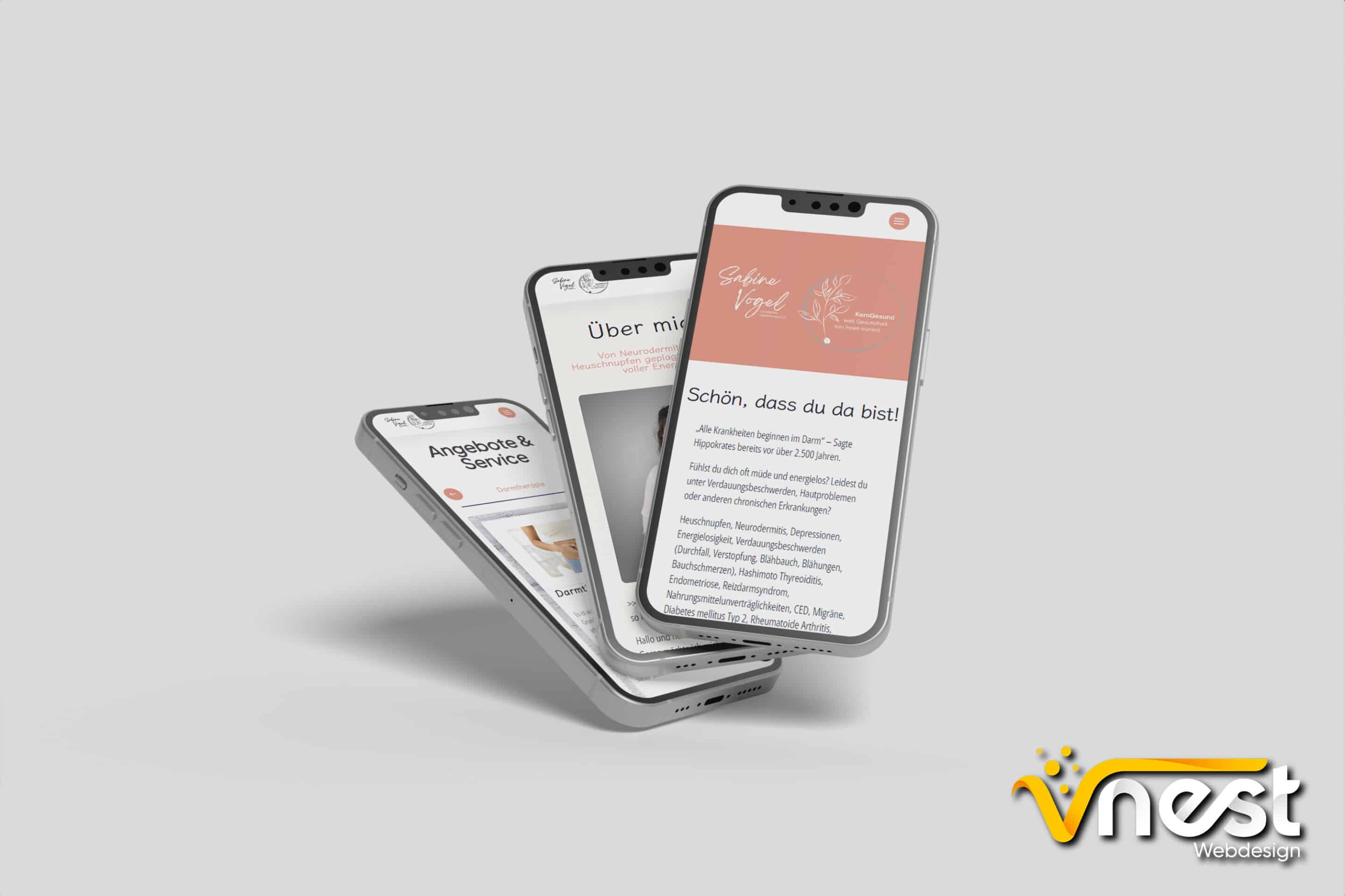 Referenz Bild von vNEST Webdesign aus dem Portfolio. Zeigt die Handy Ansicht von KernGesund von Sabine Vogel an.